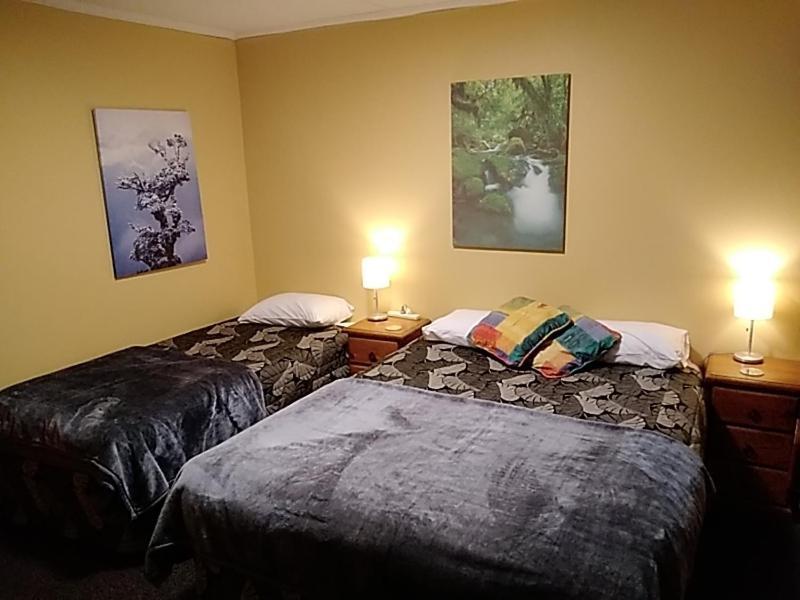 Accommodation Fiordland -The Three Bedroom House At 226A Milford Road Te Anau Buitenkant foto