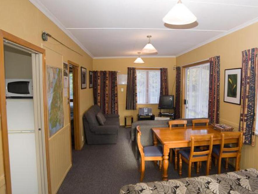 Accommodation Fiordland -The Three Bedroom House At 226A Milford Road Te Anau Buitenkant foto