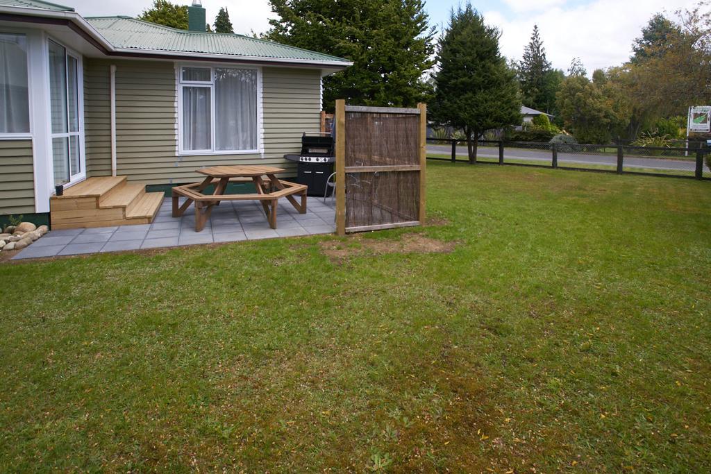 Accommodation Fiordland -The Three Bedroom House At 226A Milford Road Te Anau Buitenkant foto