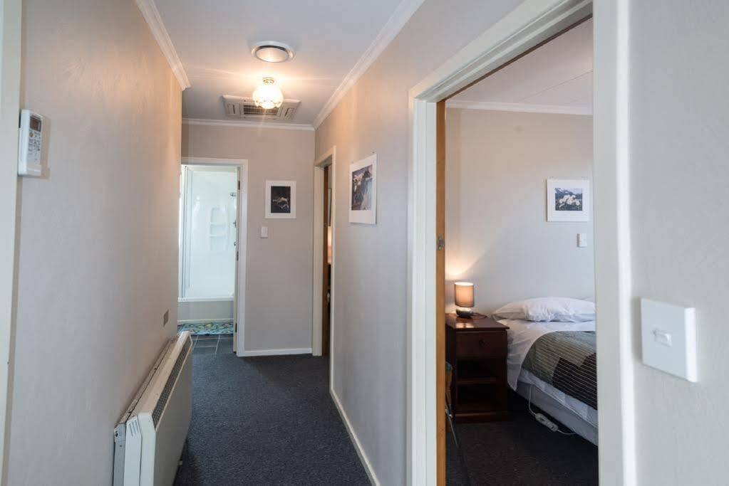 Accommodation Fiordland -The Three Bedroom House At 226A Milford Road Te Anau Buitenkant foto